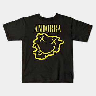 Vibrant Andorra: Unleash Your 90s Grunge Spirit! Smiling Squiggly Mouth Dazed Smiley Face Kids T-Shirt